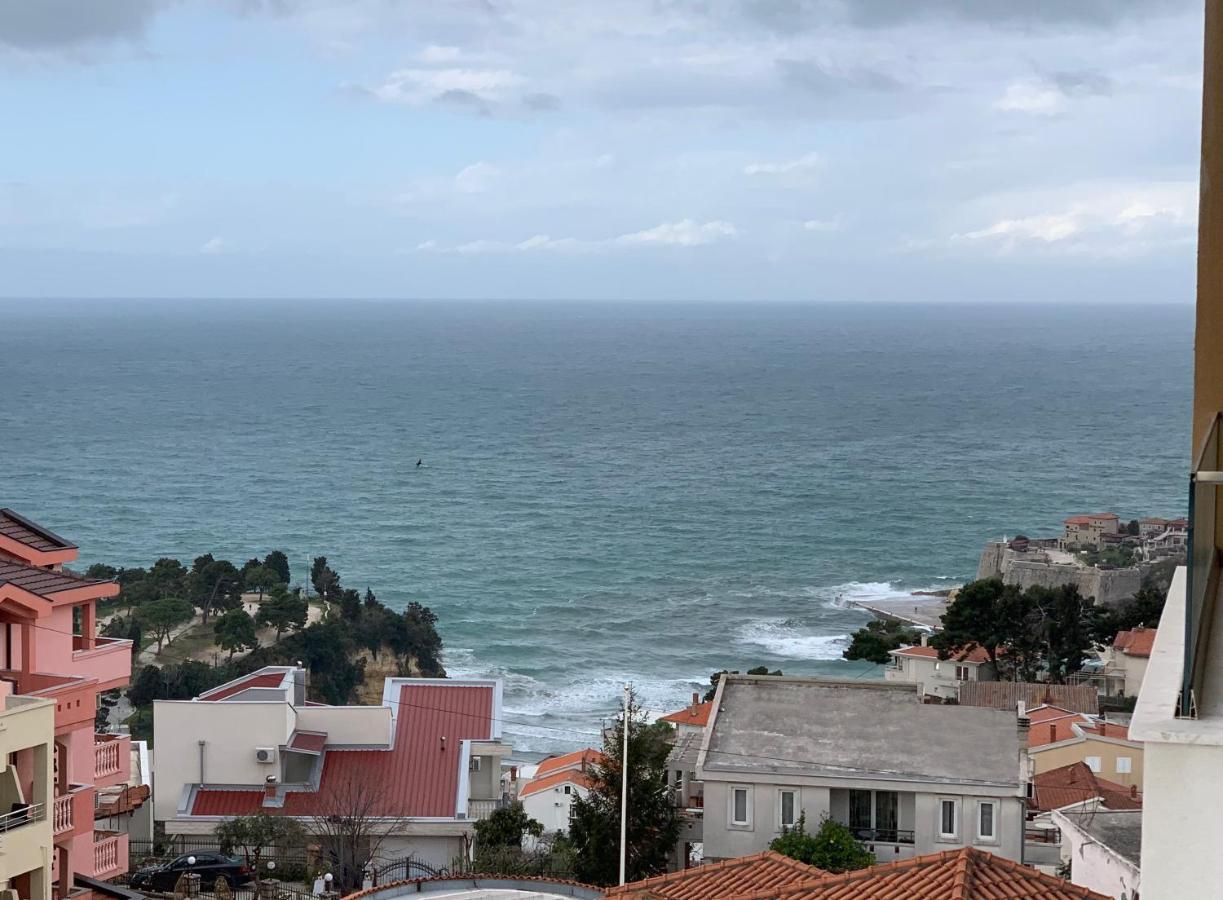 Art'S Apartment Mit Pool Ulcinj Pinjes Eksteriør billede