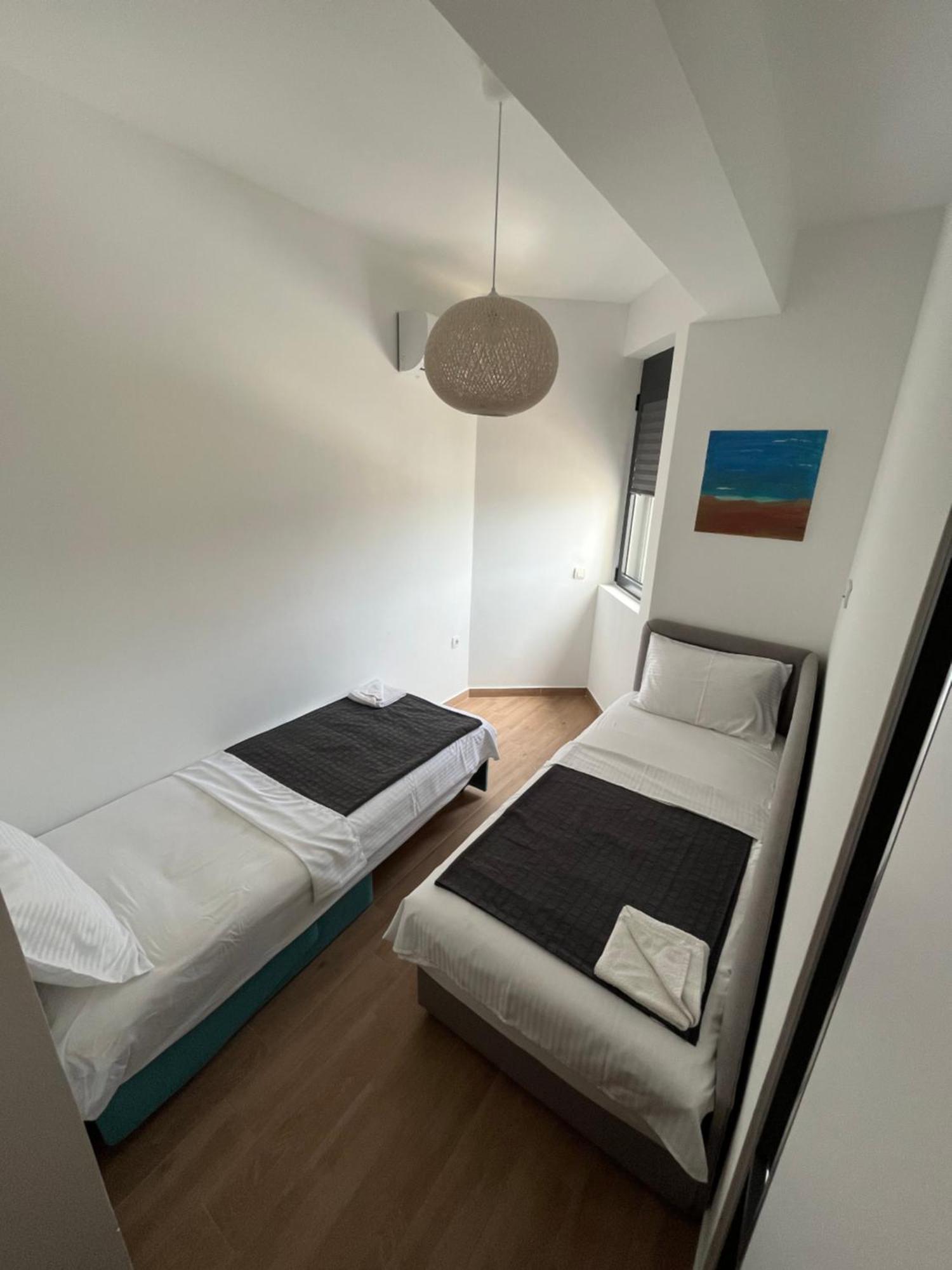 Art'S Apartment Mit Pool Ulcinj Pinjes Eksteriør billede
